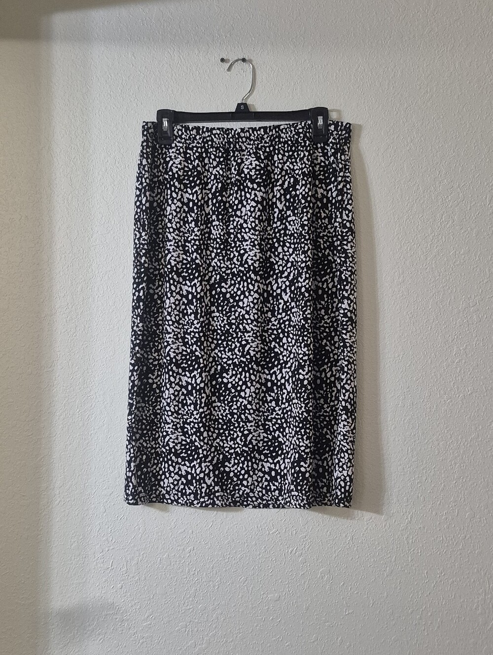 Sears Black and White Abstract Print Midi Skirt